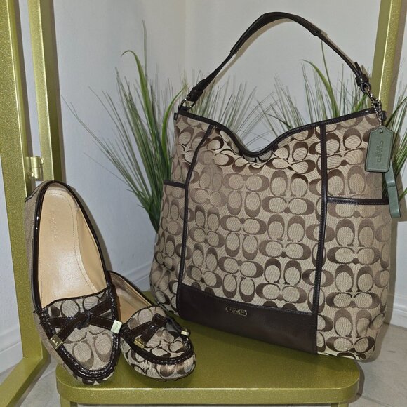 Coach Signature Shoulder Bag - Picture 11 of 11